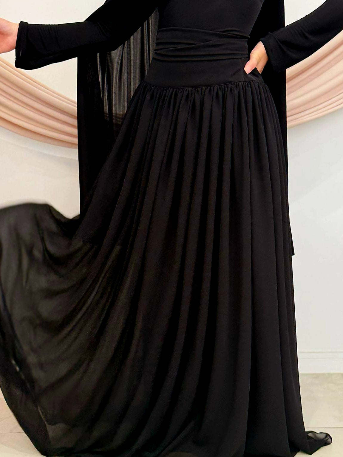 Date Flowy Maxi Skirt - Black