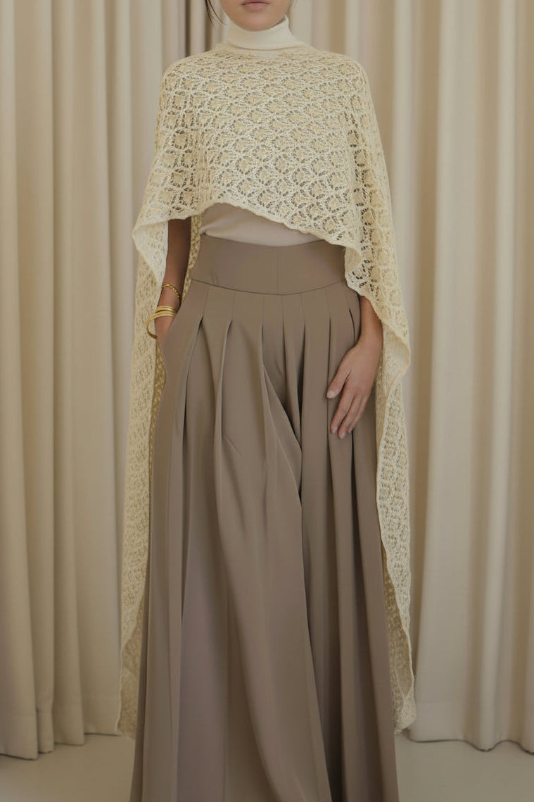 Qamar Cape - Beige